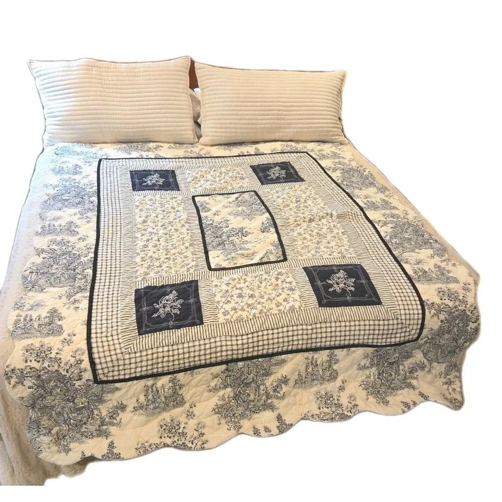 Blue Waverly Wellington French Toile Patchwork Quilt Handmade Scalloped TWIN